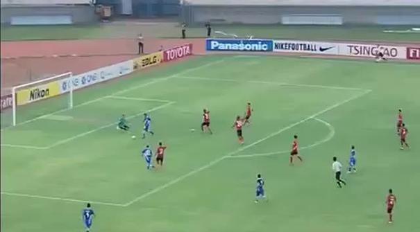 Persib Bandung harus puas dengan satu poin setelah bermain imbang melawan Ayeyawady United dengan skor 3-3 di Stadion Si Jalak Harupat, Bandung. Rabu (13/5) sore WIB . Hasil ini tetap menempatkan Persib Bandung di puncak klasemen Grup H Piala AFC 201...