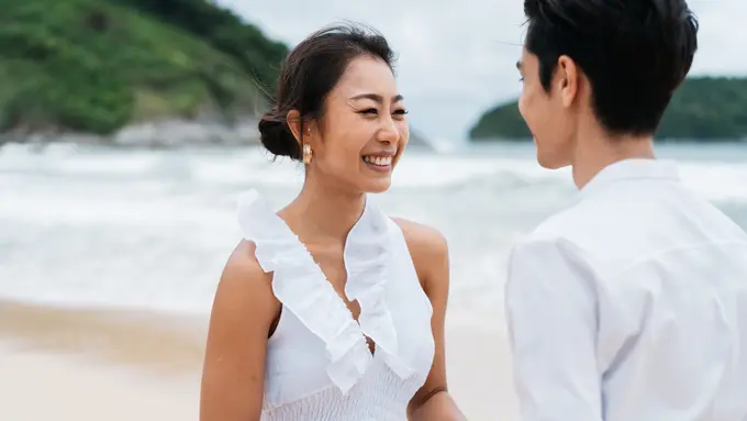 pasangan cinta bahagia