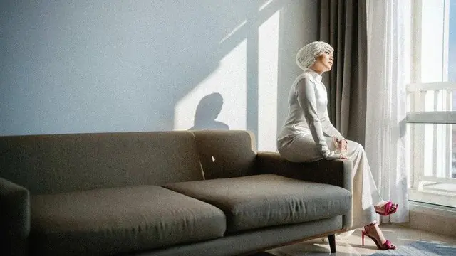 10 Detail Penampilan Sivia Azizah Menikah dengan Sentuhan Adat Minang, Hijab Turban Jadi Andalan