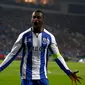 Penyerang Porto, Jackson Martinez merayakan selebrasi usai mencetak gol ke gawang Bayern Munich pada leg 8 besar Liga Champions di Stadion do Dragao, Kamis (16/4/2015). Porto menang 3-1 atas Bayern Munich.(REUTERS/Miguel Vidal)