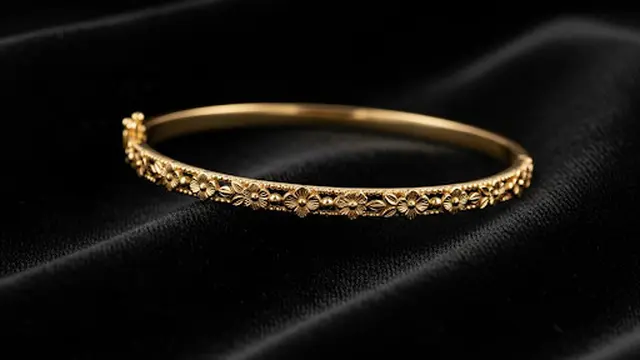 Gelang Bulat dengan Ornamen Bunga