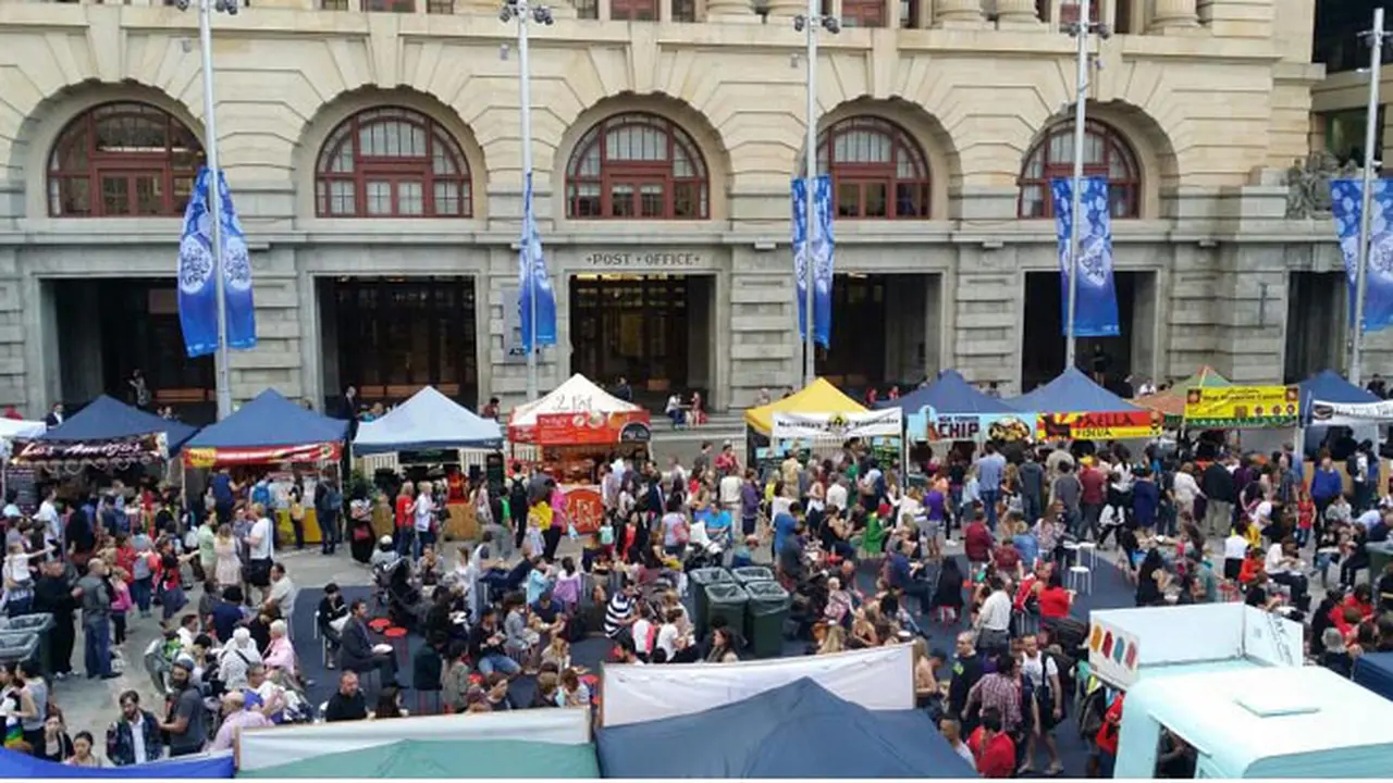 Twilight Hawkers Market: Pesta Jajanan Seluruh Dunia di Perth