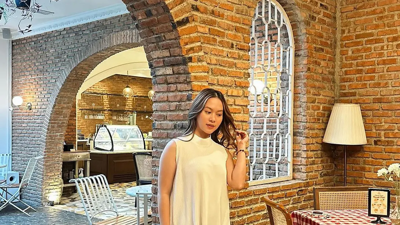 Foto-foto Dinar Salsa Adik Lettu Fardana Calon Ipar Ayu Ting Ting, Tak Kalah Cantik