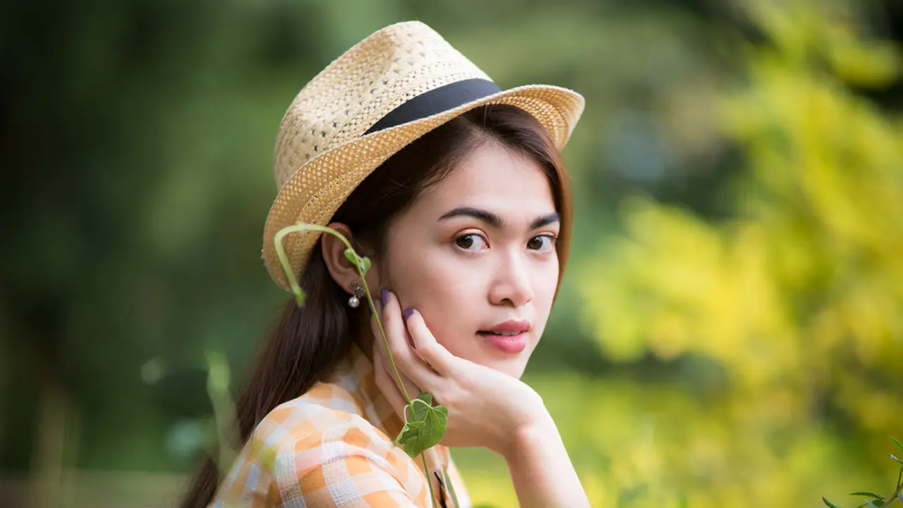 cantik alami kalem single