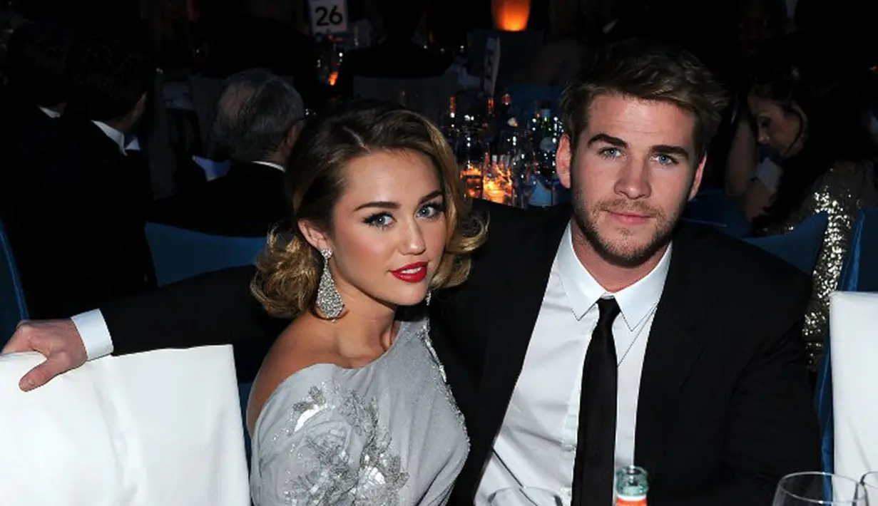 Hubungan Miley Cyrus dan Liam Hemsworth belakangan memang tersiar telah berakhir. Tak diketahui kebenarannya, akhirnya Miley pun membuka suara soal rumor yang sedang ramai dibicarakan ini. (AFP/Bintang.com)