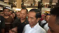 Tinggalkan Fx Sudirman, Jokowi Jadi Sasaran Salaman dan Selfie