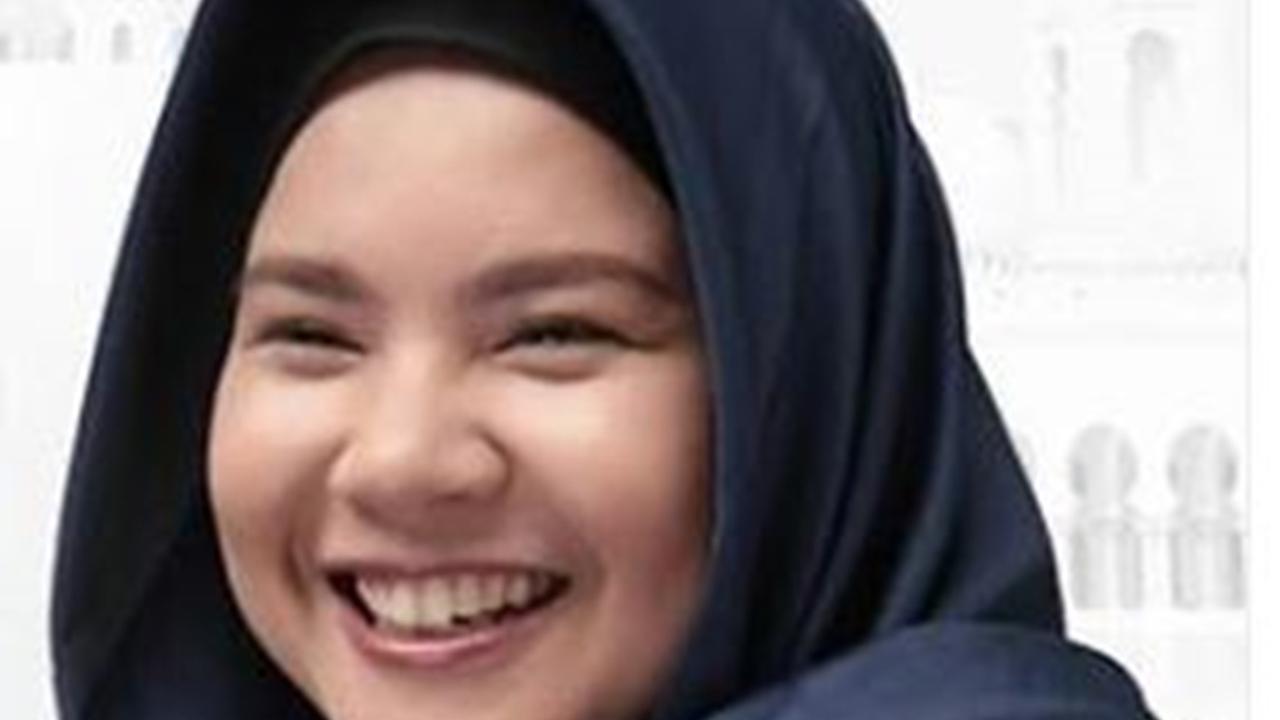 Sudah Mualaf, Ini 6 Potret Terbaru Penyanyi Tere yang Kini Berhijrah