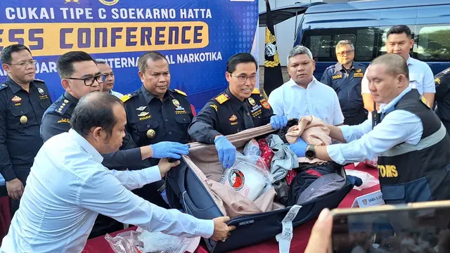 FIK (29), seorang WN Kenya yang tengah hamil 7 bulan, diamankan petugas Bea dan Cukai Soekarno-Hatta lantaran nekad menyelundupkan narkotika jenis Sabu seberat 5 kilogram, melalui Bandara Internasional Soekarno-Hatta (Soetta) (Istimewa)
