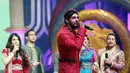 Kehadiran Shakti Arora dan Radhika Madan di Indonesia memang berhasil mencuri perhatian para penggemarnya. Mereka pun juga merasa senang lantaran mendapat sambutan yang meriah dari fansnya. (Deki Prayoga/Bintang.com)
