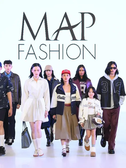 Untuk pertama kalinya, putri Gisella Anastasia dan Gading Marten jadi model di Fashion Nation 2024 [@inigempiii]