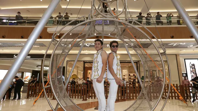 The Cardenas Brothers. (ist)