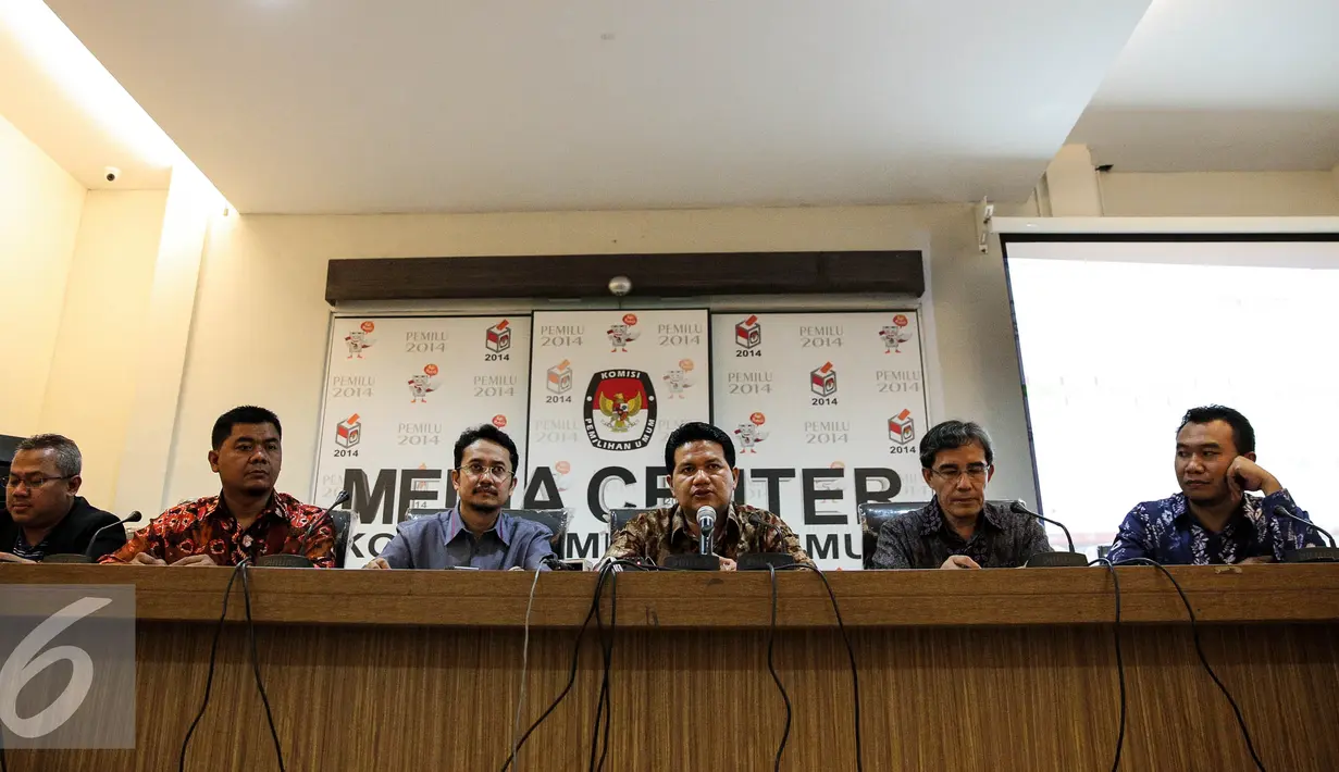 Suasana konfrensi pers KPU terkait penutupan pendaftaran calon bupati & wakil bupati di 7 Kabupaten, Jakarta, Selasa (11/8/2015). (Liputan6.com/Faizal Fanani)