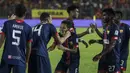 Gelandang Selangor FA, Evan Dimas, merayakan kemenangan atas Kuala Lumpur FA pada laga Liga Super Malaysia di Stadion Kuala Lumpur, Cheras, Minggu (4/2/2018). Kuala Lumpur FA kalah 0-2 dari Selangor FA. (Bola.com/Vitalis Yogi Trisna)