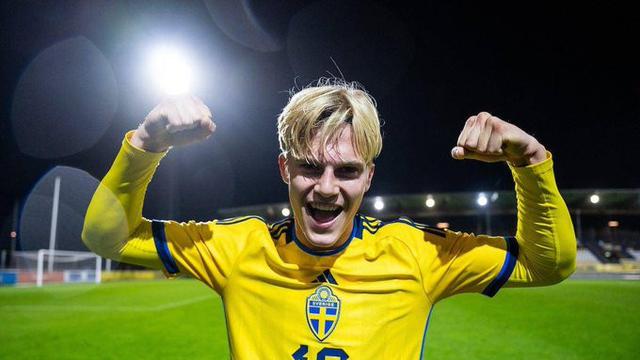 Lucas Bergvall, Barcelona