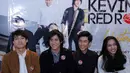 Kevin Aprilio bersama dengan grup vokalnya Kevin and The Red Rose kembali meramaikan di dunia musik Tanah Air. Setelah merilis single beberapa waktu lalu, kini meluncurkan album. (Deki Prayoga/Bintang.com)