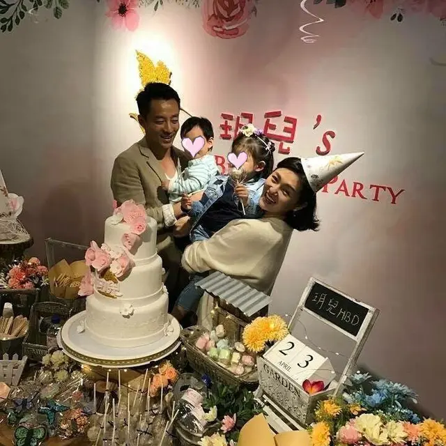 6 Potret Lawas Barbie Hsu dan Mantan Suami Bareng Anak, Pernah Bersama 11 Tahun