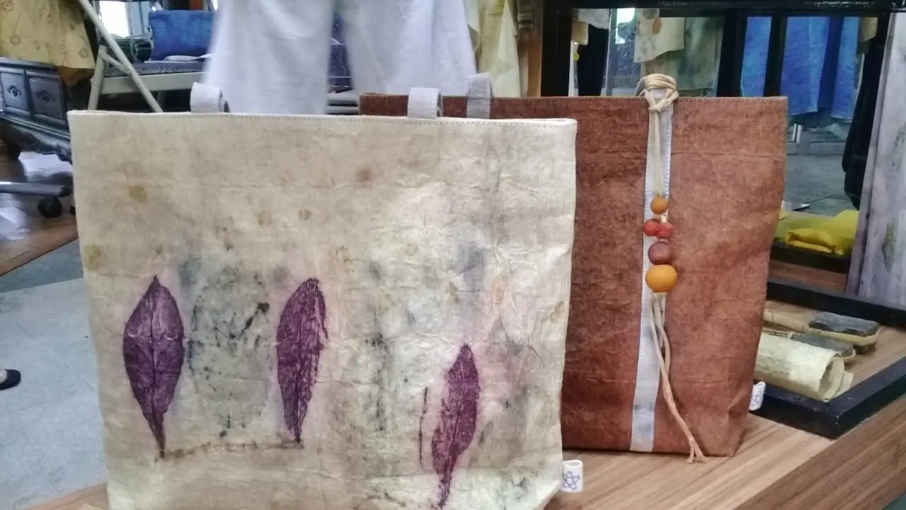 Tas Kulit Kayu