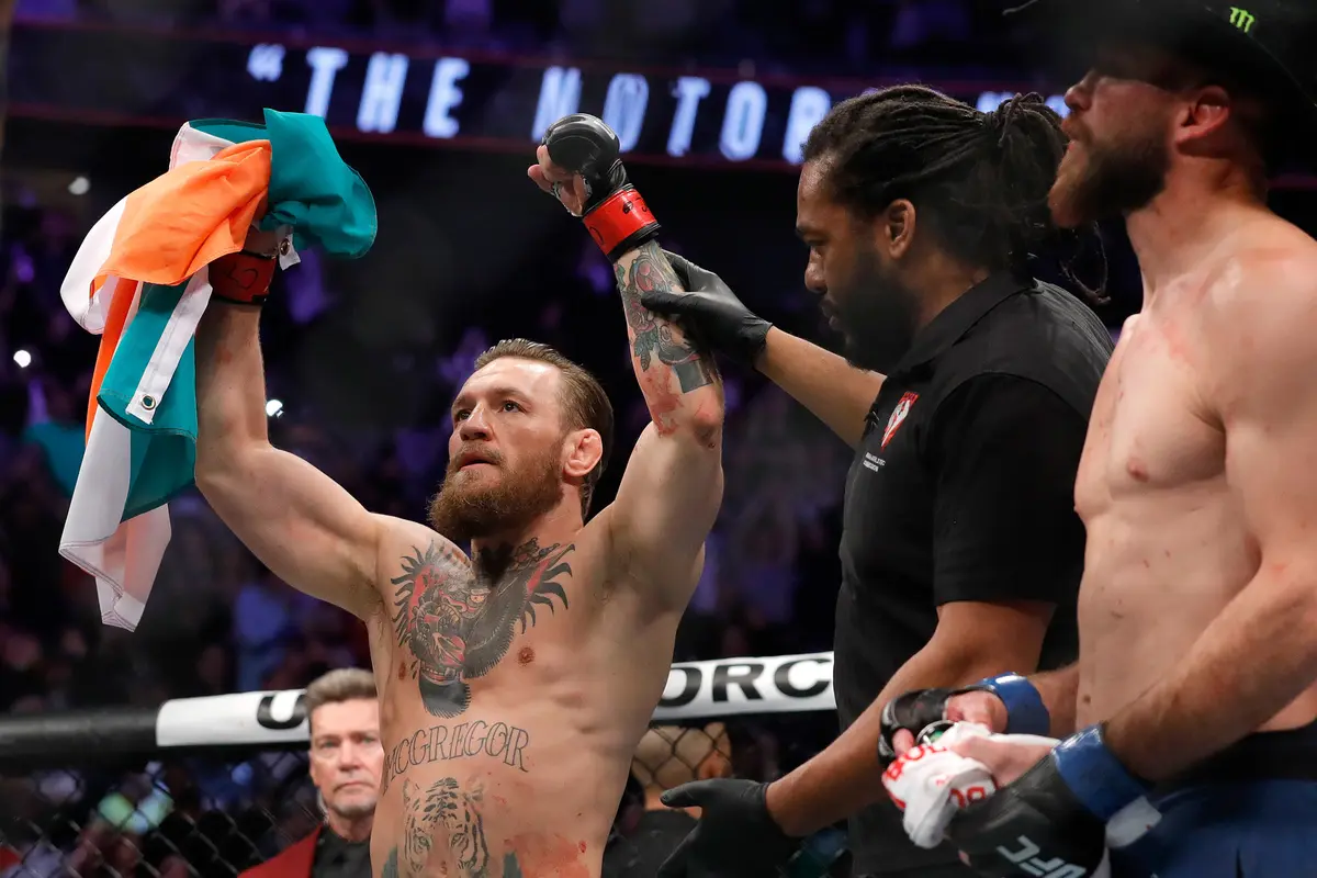 Ganas, McGregor Taklukkan Cowboy Cerrone dalam 40 Detik