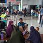 Pemudik mulai memadati Terminal 1 Bandara Soekarno-Hatta. (Liputan6.com/Pramita Tristiawati)