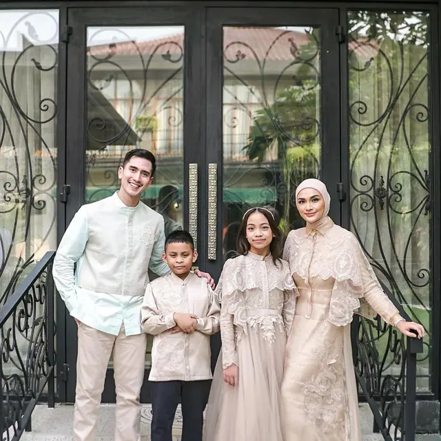6 Potret Lebaran Futri Zulya Putri Zulkifli Hasan, Rayakan Bareng Verrell Bramasta