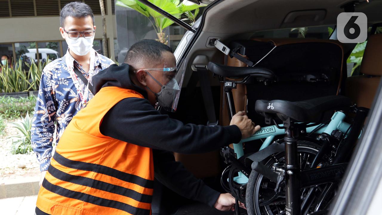 FOTO: KPK Kembali Gelar Rekonstruksi Suap Bantuan Sosial Penanganan COVID-19