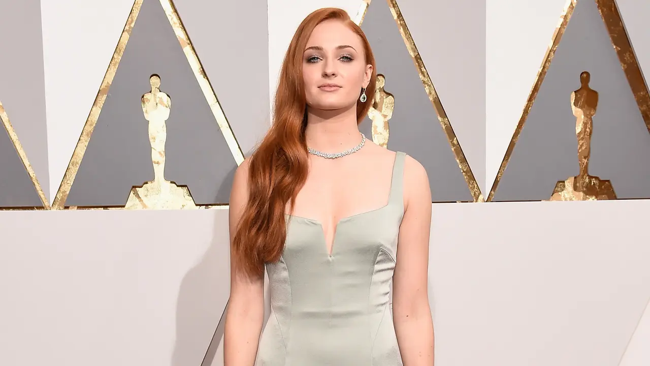 [Bintang] Joe Jonas dan Sophie Turner