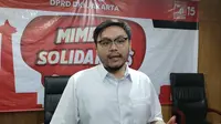 Anggota DPRD DKI Jakarta dari Fraksi PSI William A Sarana dalam diskusi Fraksi PSI DPRD DKI Jakarta bertajuk Mimbar Solidaritas, Selasa (20/6/2023). (Liputan6.com/Winda Nelfira)