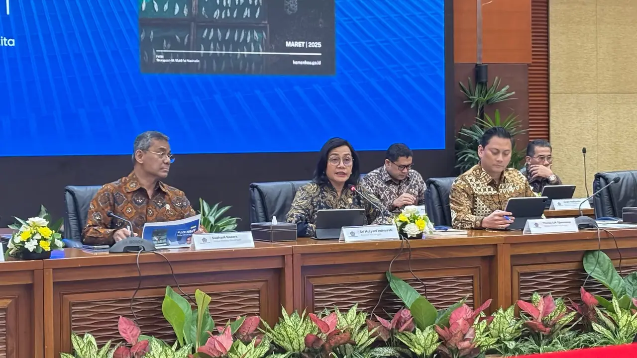 Menkeu Sri Mulyani dalam konferensi Pers APBN Kita Maret 2025, di Kantor Kementerian Keuangan, Jakarta, Kamis (13/3/2025). (Foto: Liputan6.com/Tira Santia)