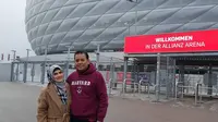 Astri Ivo dan suaminya, Dariola Yusharyahya (https://www.instagram.com/p/B9Su2riHpo_/)