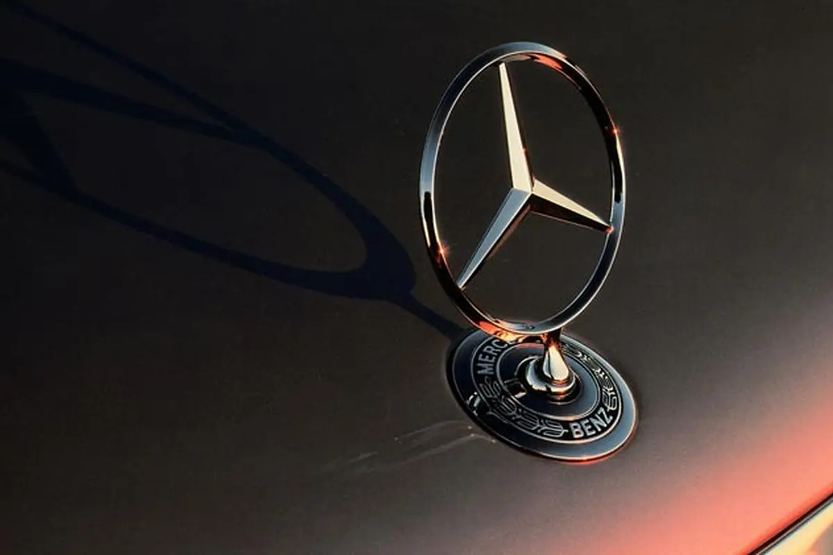Mercedes-Benz digugat lantaran penggunaan airbag
