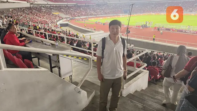 Pelatih Vietnam Kim Sang-sik Menonton laga Timnas Indonesia vs Mozambik