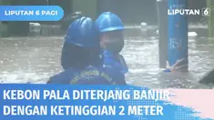 Kawasan Kebon Pala terendam banjir menyusul hujan yang mengguyur Jakarta dan sekitarnya sejak Jumat (15/07) sore. Akibat banjir, ratusan rumah warga terendam dengan ketinggian bervariasi antara 90 centimeter hingga 2 meter.