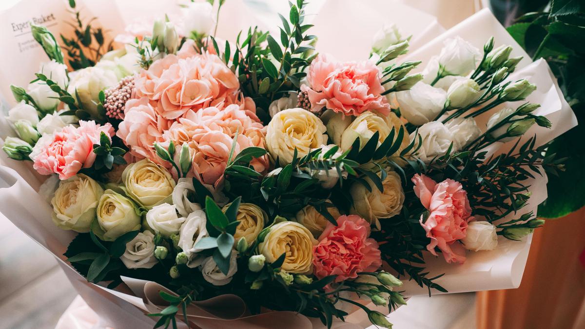 10 Rekomendasi Kado Wisuda yang Berkesan dan Bermanfaat