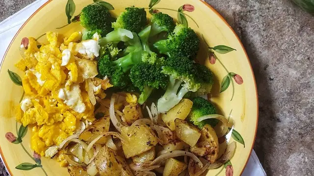 Brokoli Kentang Omelet (Foto: Cookpad)