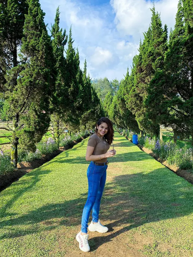 7 Pesona Hana Hanifah, Dikenal sebagai Artis FTV hingga Selebgram