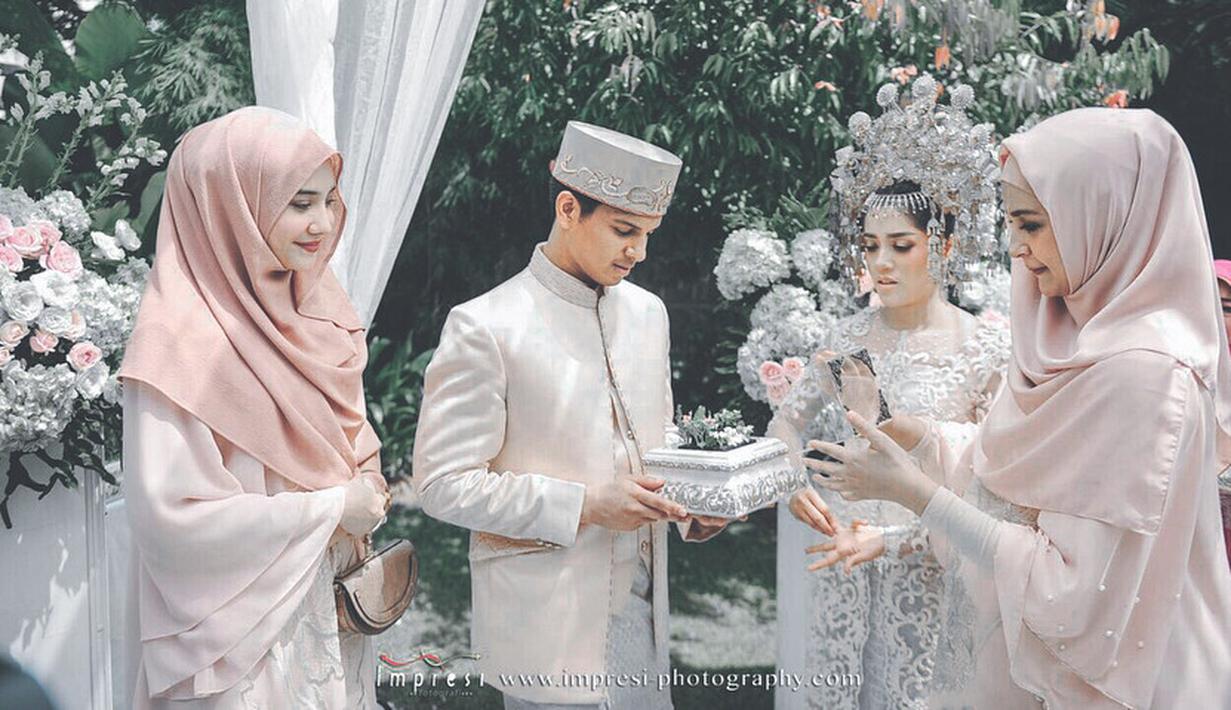 Gaun Pengantin Rancangan Shireen Sungkar Inspirasi Pernikahan