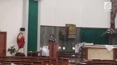 Gereja St Lidwina, Sleman, Yogyakarta tadi pagi diserang oleh seorang pria yang membawa pedang.