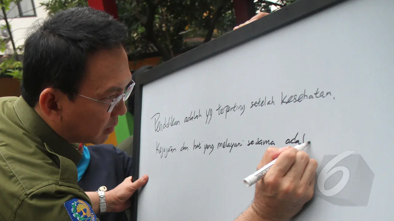 Hari Pertama UN, Ahok Beri Semangat Ratusan Siswa SMKN 27 Jakarta
