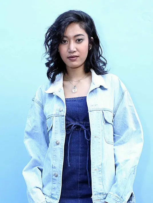 Widi mengakui bahwa selama ini merasa terganggu lantaran bentuk hidung dan mukanya yang tidak simetris. Itulah salah satu alasan dirinya mempercantik bentuk hidungnya. (Nurwahyunan/Bintang.com)