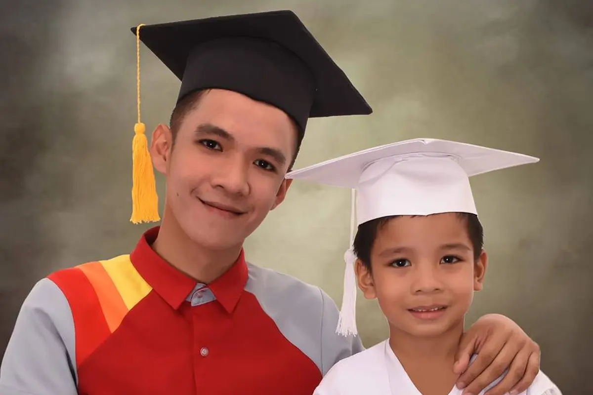 [Bintang] Wisuda
