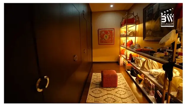 7 Potret Walk In Closet Milik Rossa, Berkonsep Bak Sebuah Butik