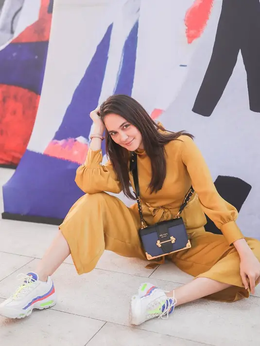 (Instagram/lunamaya)