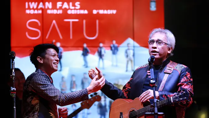 [Bintang] Ariel NOAH dan Iwan Fals