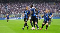 Inter Milan mengalahkan AC Milan dalam derby Liga Italia 2023/2024. Tim besutan Simone Inzaghi itu menang dengan skor mencolok 5-1. (AP Photo/Antonio Calanni)