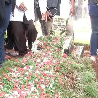 Diana Pungky hingga Agum Gumelar hadiri pemakaman Eko DJ.