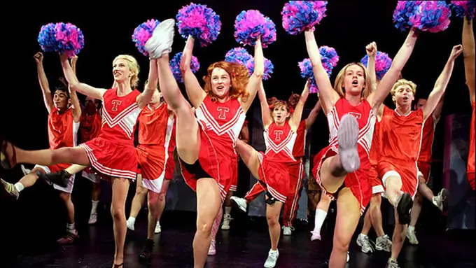 Aksi Skuat Cheerleader Asal Jepang Ini Bikin Siapapun Jantungan!