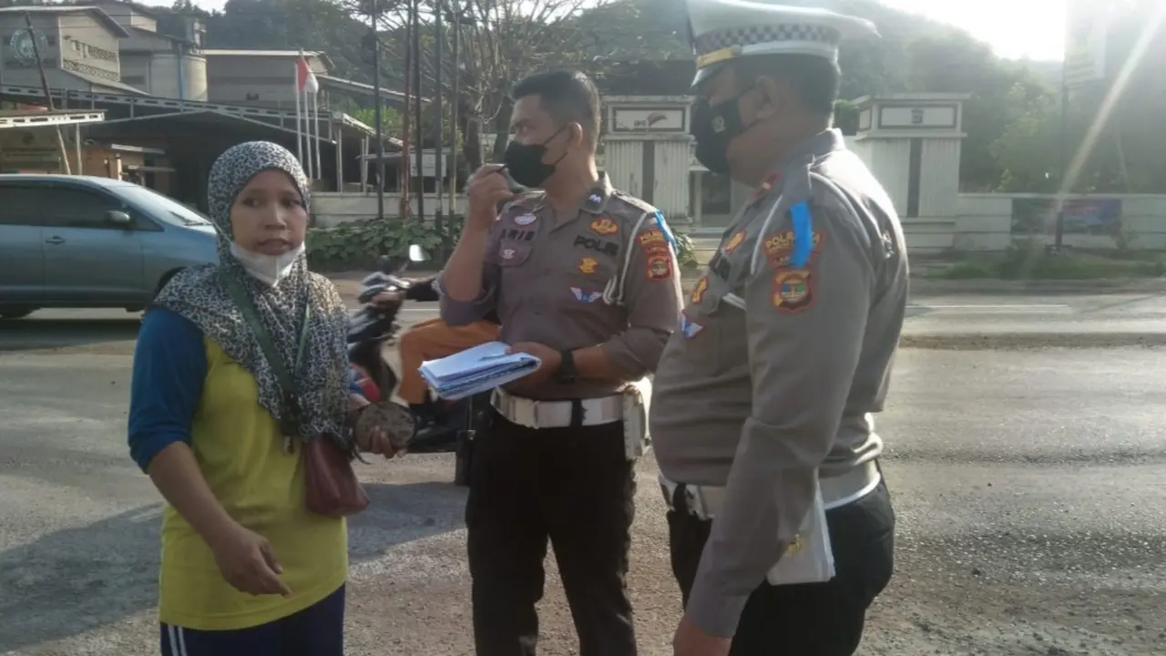 Evakuasi korban kecelakaan