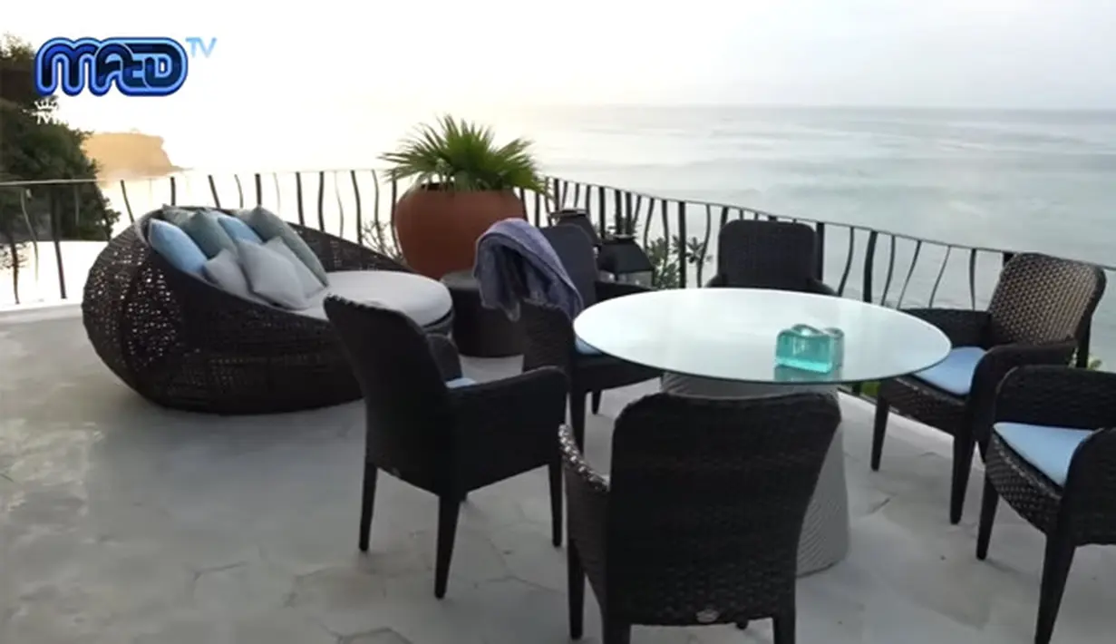 Villa Maia Estianty dan Irwan Mussry (Youtube/MAIA ALELDUL TV)