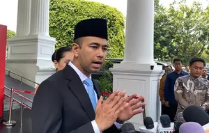 Raffi Ahmad usai dilantik Presiden Prabowo Subianto menjadi&nbsp;Utusan Khusus Presiden bidang Pembinaan Generasi Muda dan Pekerja Seni di Istana Negara, Jakarta, Selasa (22/10/2024). (Merdeka.com/Muhammad Genantan Saputra)