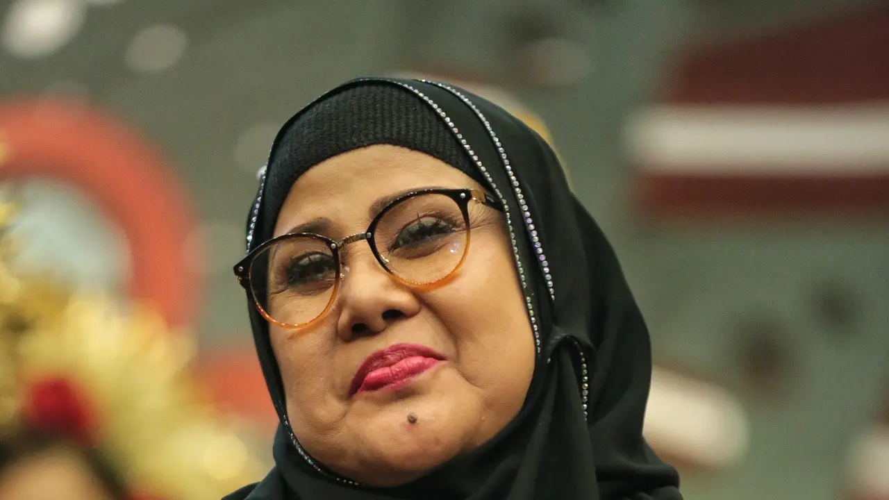 [Bintang] Elvy Sukaesih
